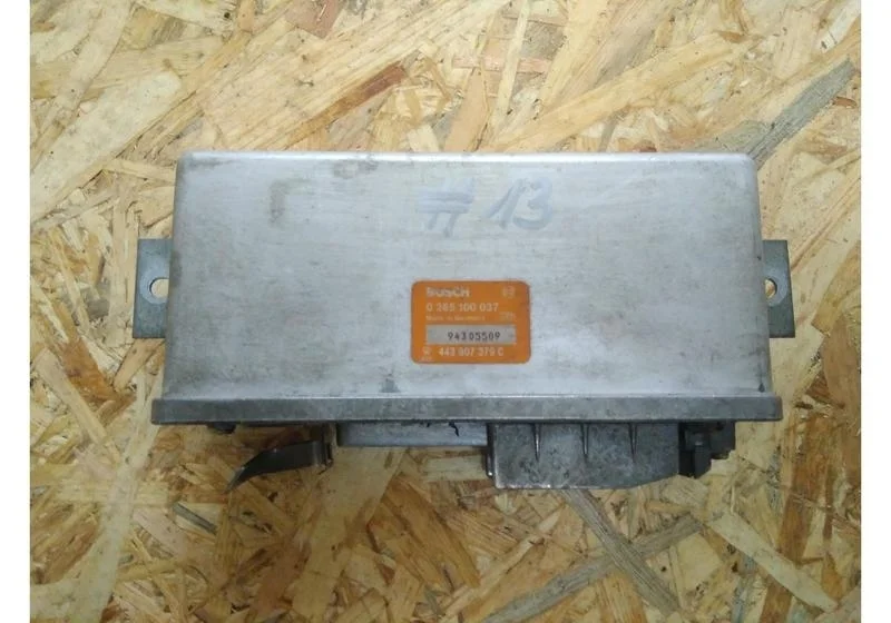 Блок управления ABS Audi 100 С3