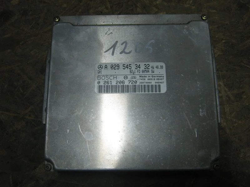 Блок управления двигателем Mercedes-Benz W220