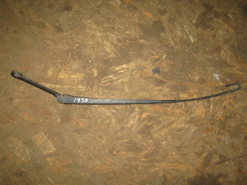 Поводок стеклоочистителя передний Audi A6 C5