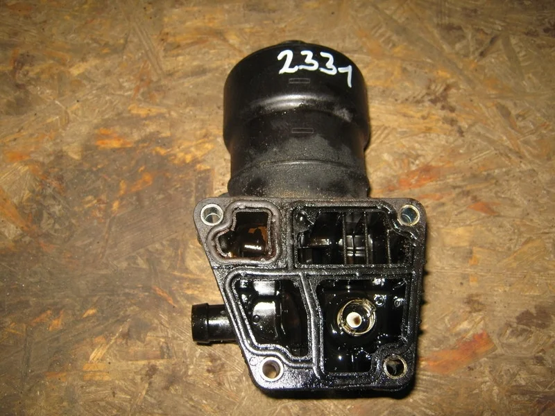 Корпус маслянного фильтра Volkswagen Golf 6