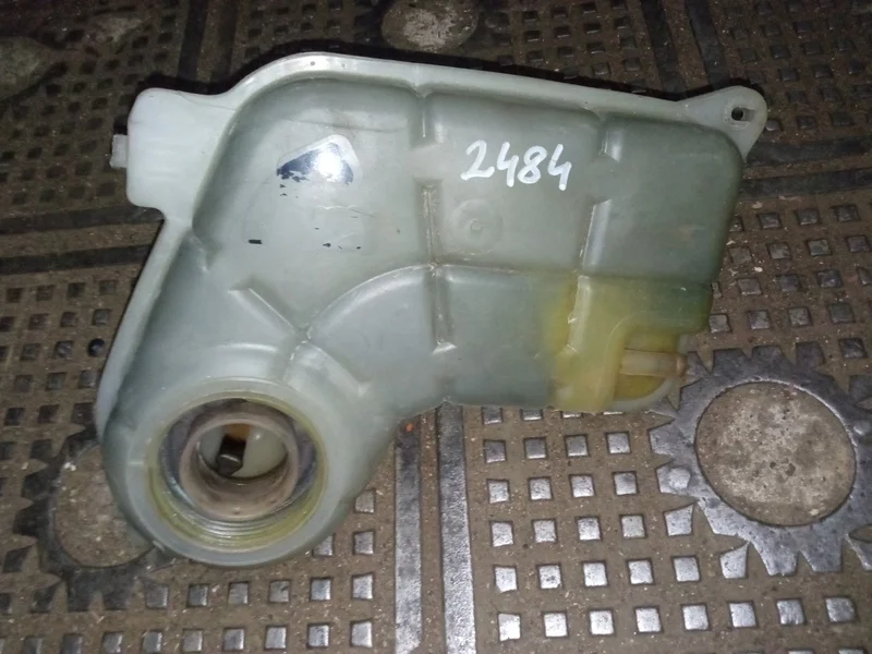 Расширительный бачок Audi A4 B7