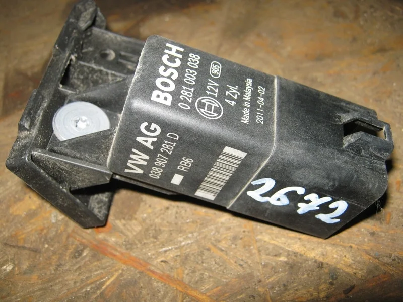 Реле свечей накала Volkswagen Golf 6