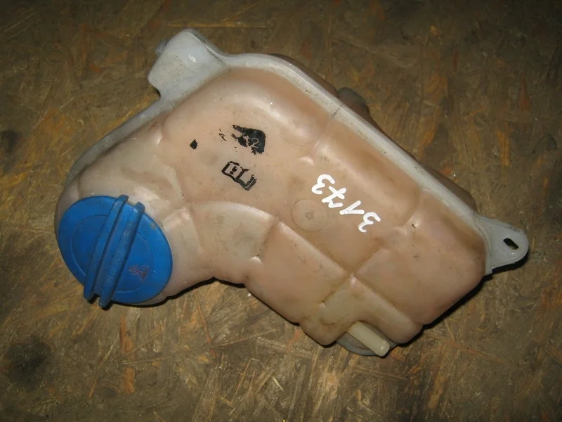 Расширительный бачок Audi A4 B7