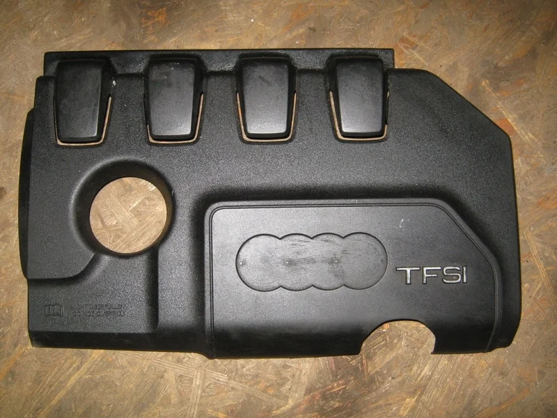 Декоративная накладка на ДВС Audi A3 8P