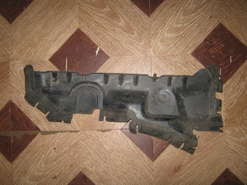 Воздуховод радиатора левый Peugeot 308 1