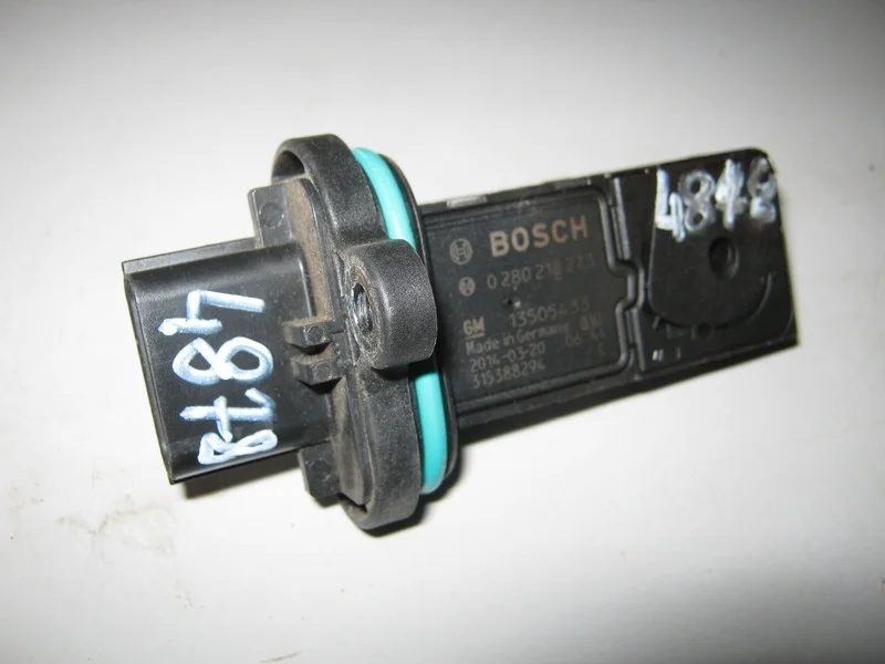 Расходомер воздуха (ДМРВ) Opel Astra J GTC