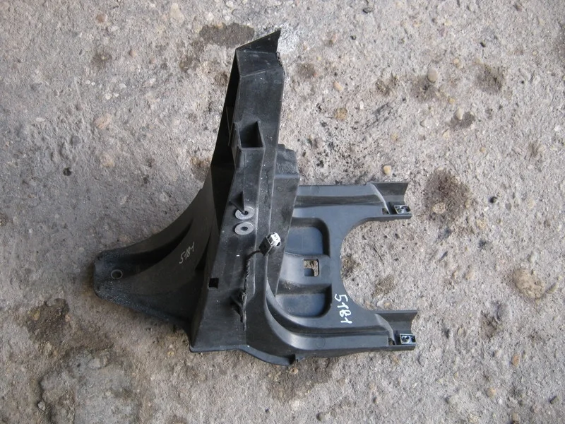 Кронштейн крыла переднего правого BMW X5 E70