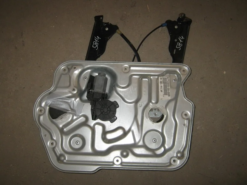 ЭСП передний правый Nissan Qashqai J10