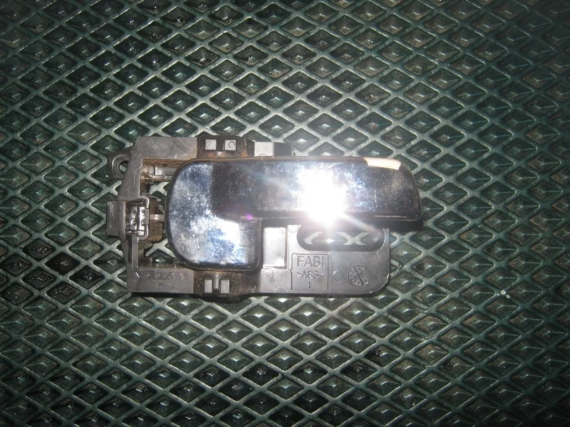 Ручка двери правой внутренняя Nissan Qashqai J10