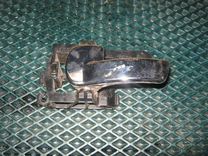 Ручка двери левой внутренняя Nissan Qashqai J10