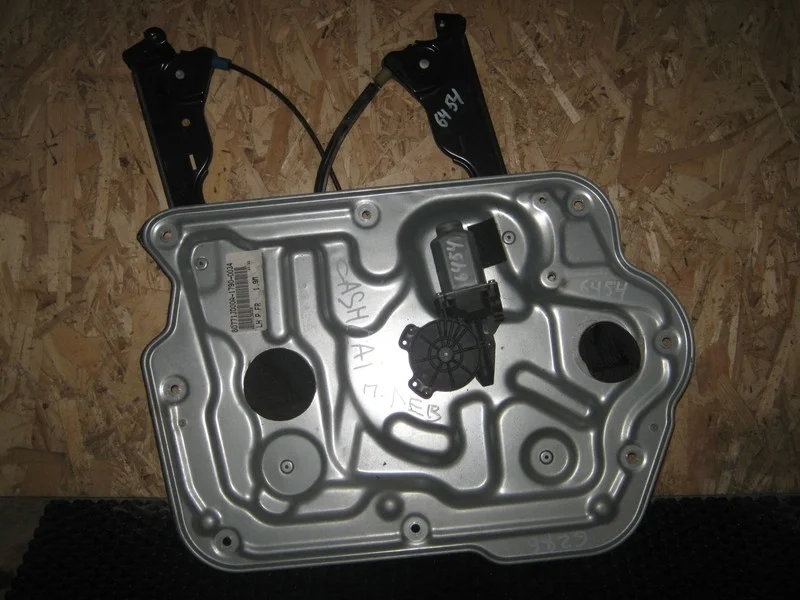 ЭСП передний левый Nissan Qashqai J10