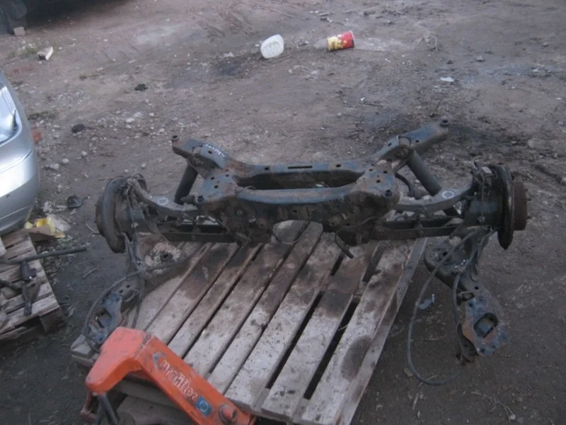 Подрамник задний Nissan Qashqai J10