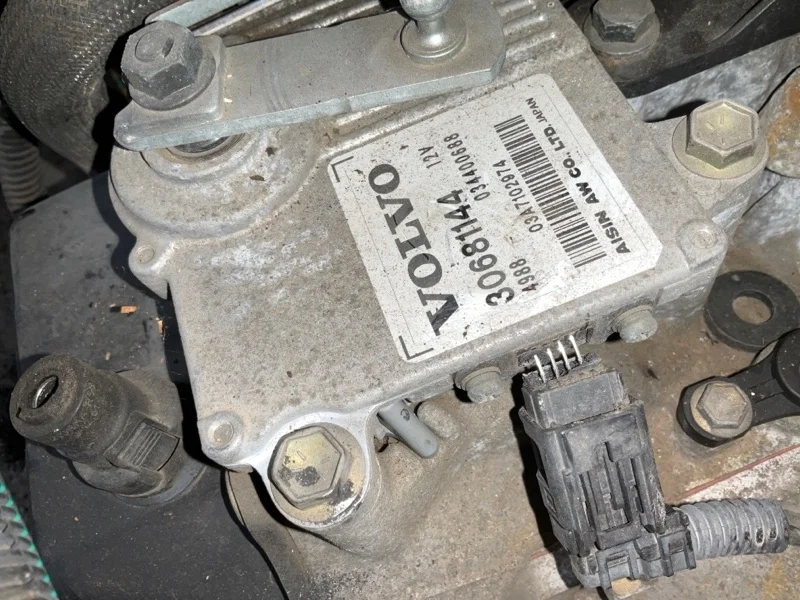 АКПП Volvo S40 30681142 1 2.4