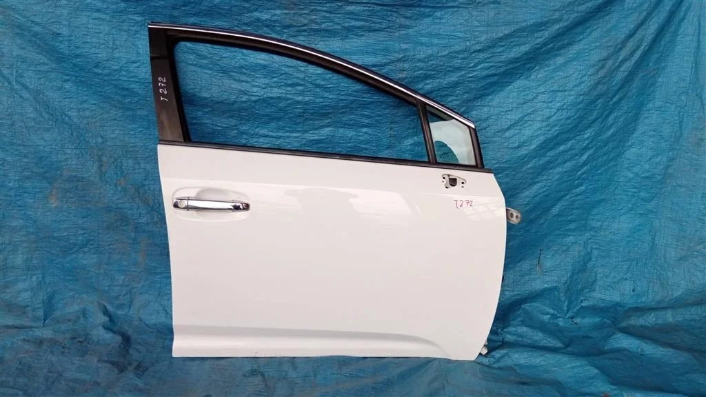 Б.у. дверь TOYOTA AVENSIS ZRT270 TOYOTA AVENSIS ZRT270