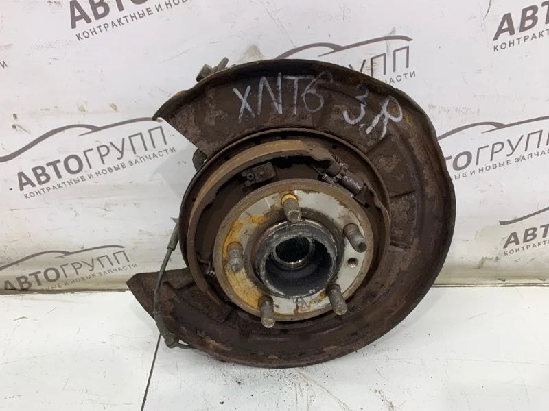 Кулак поворотный LR RR Sport 1 2013 L320 Рест