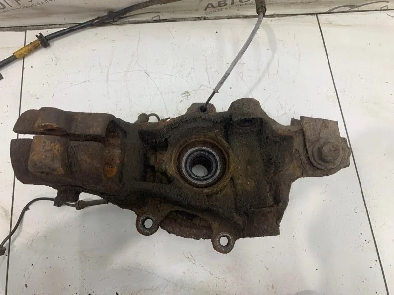 Кулак поворотный LR Freelander 2 2008 L359