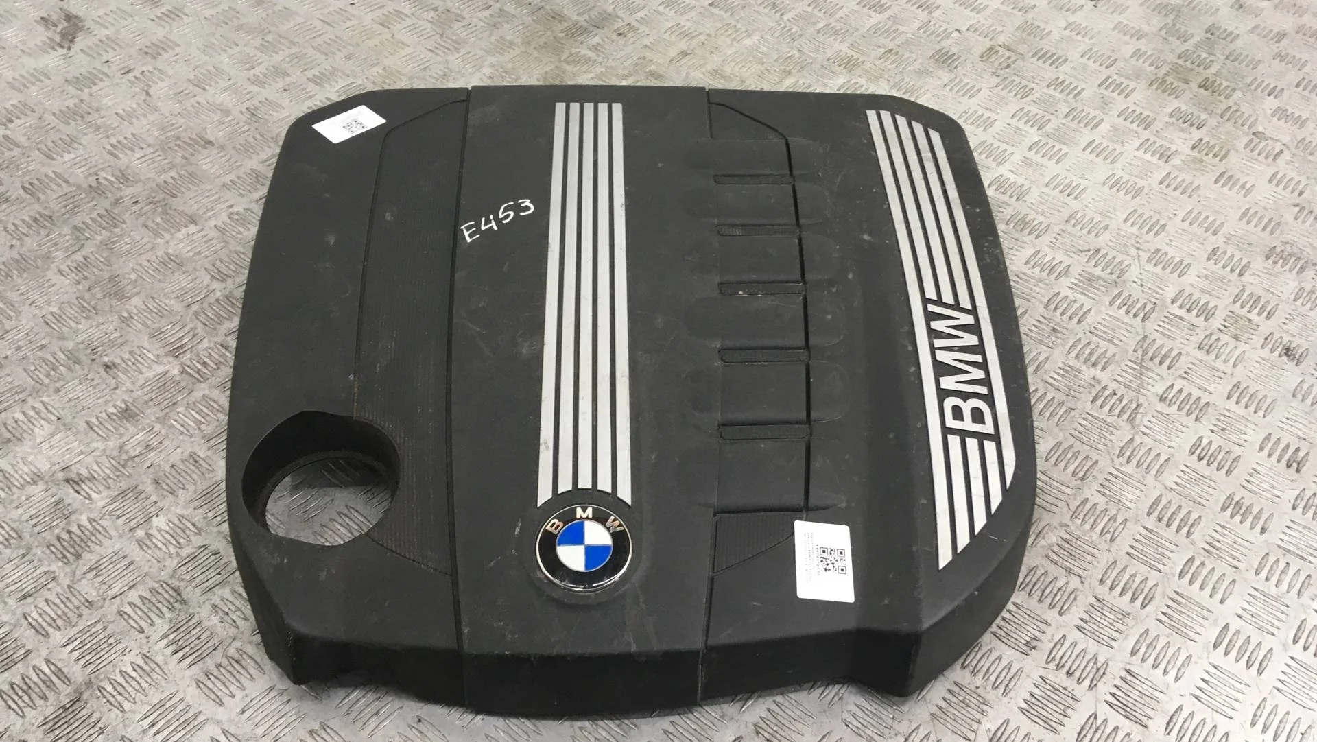 декоративная крышка двигателя BMW 5 F07/F10/F11