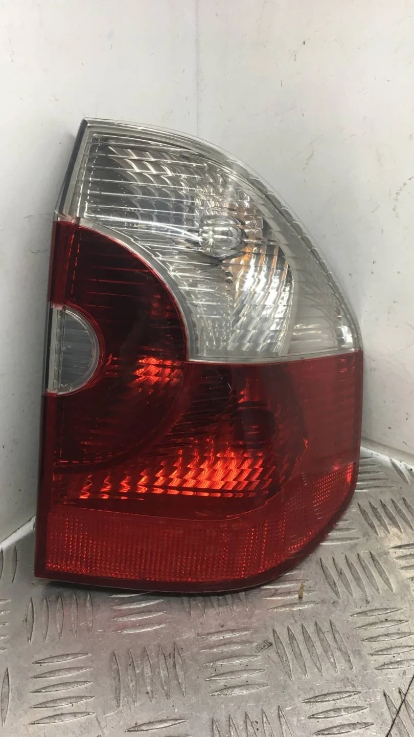 фонарь задний правый BMW X3 E83