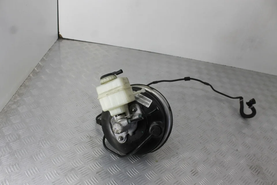 вакуумный усилитель тормозов BMW 7 F01/F02