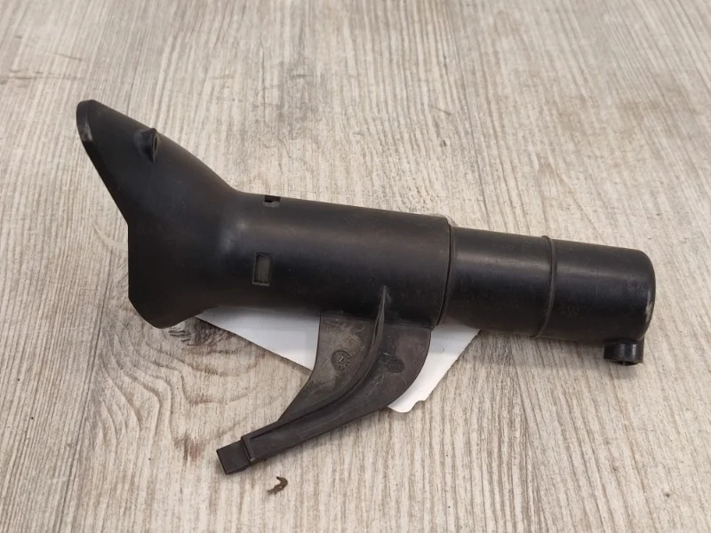 Форсунка омывателя фары VW Touareg NF 2010-2014 7P