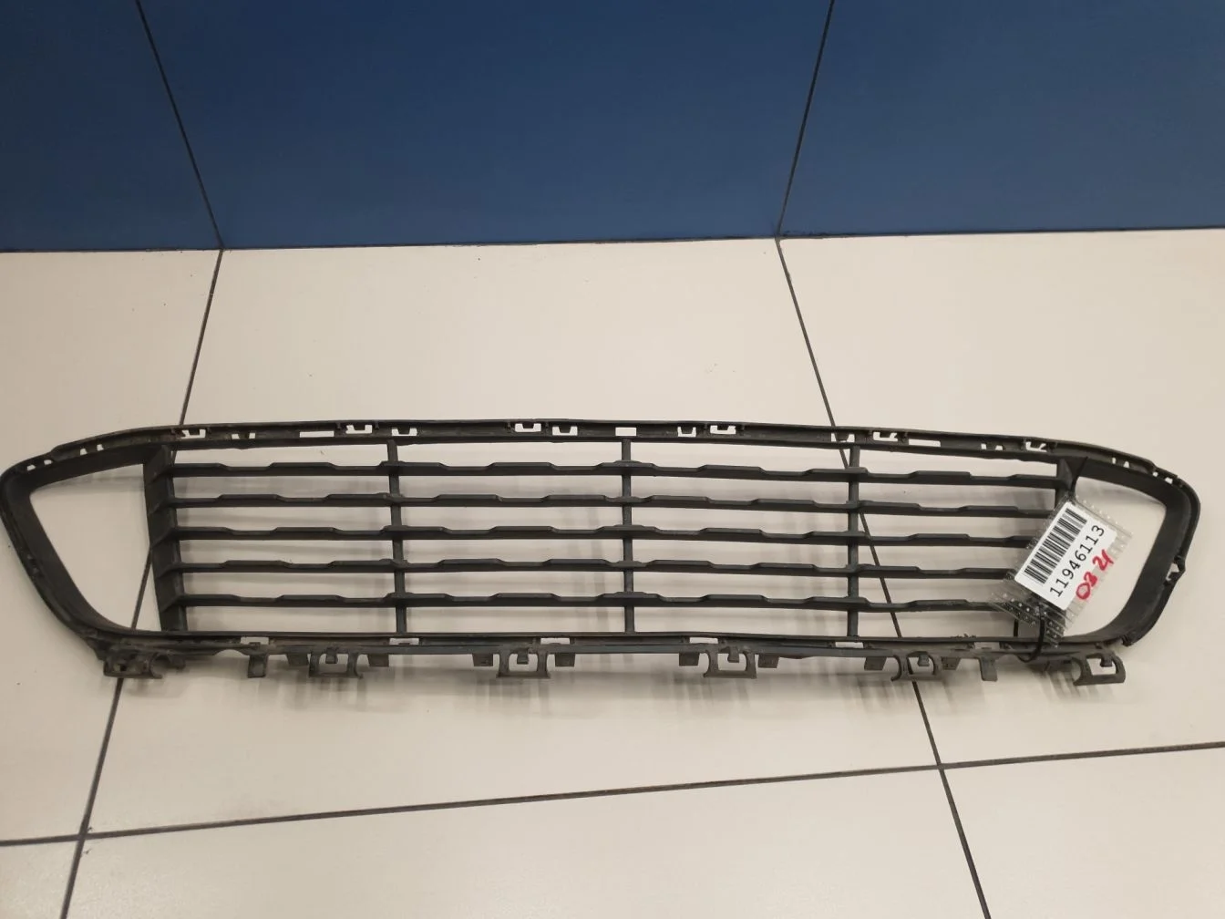 Решётка в бампер центральная для BMW X1 F48 2015-2023