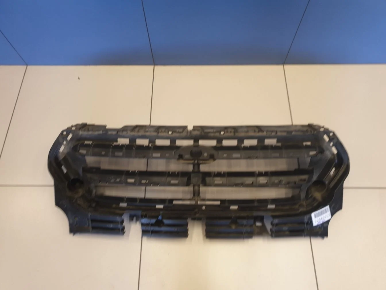 Кронштейн решетки радиатора для Ford Kuga 2012-2019