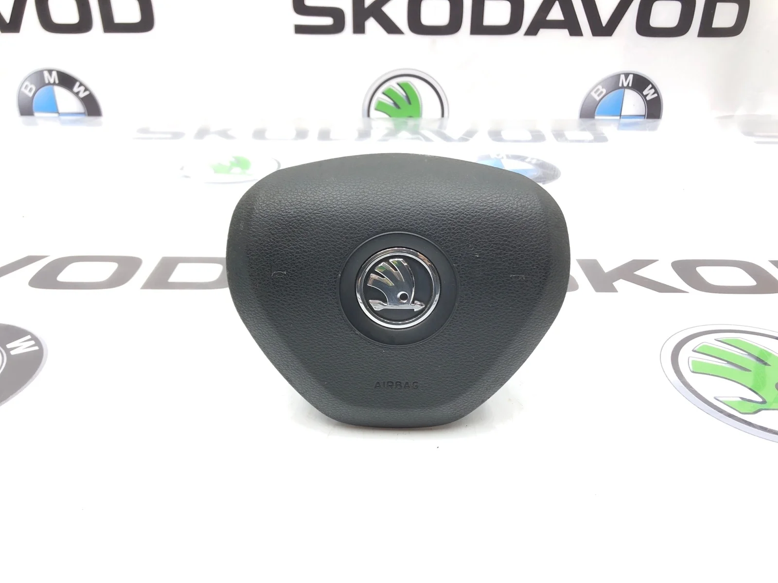 Подушка безопасности водителя Skoda Rapid 2013 5E08802011QB 1.2 CBZA