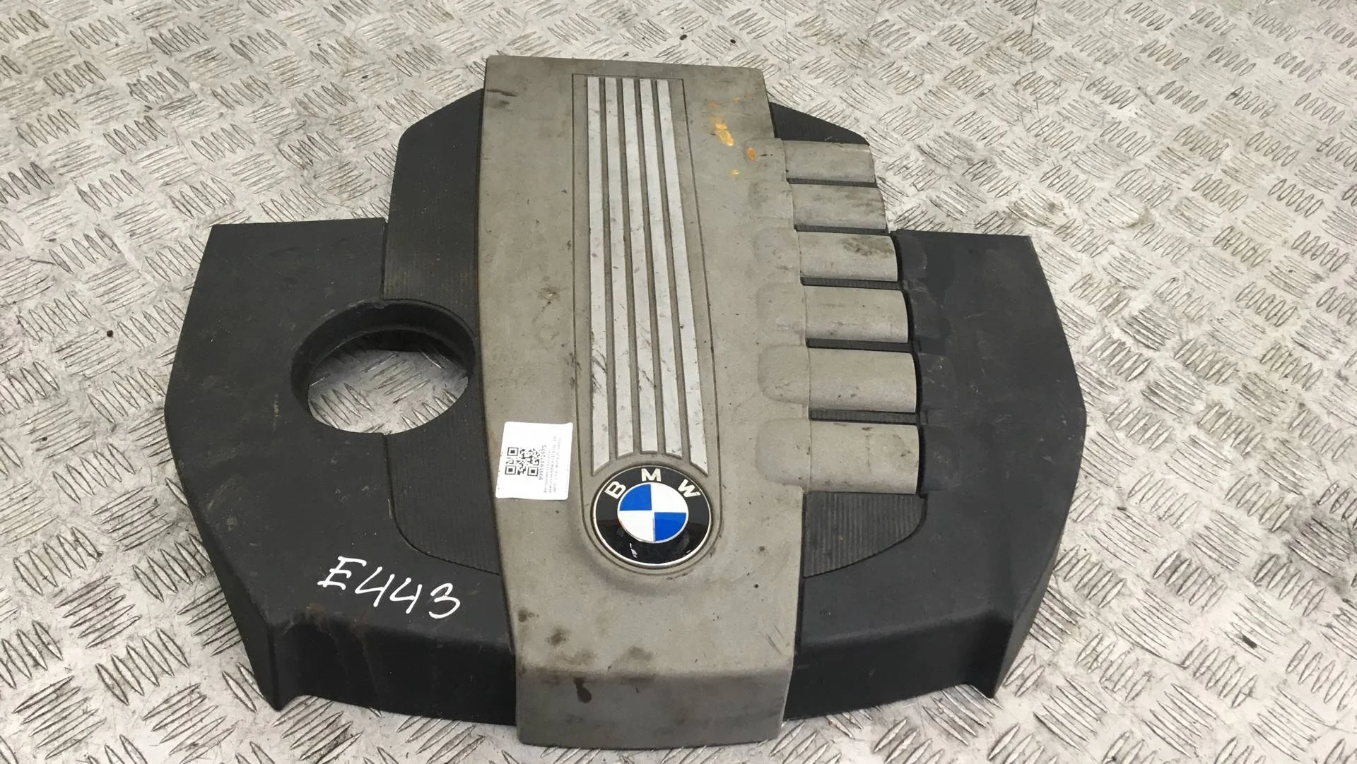 Декоративная крышка двигателя BMW X5 E70 2008 11147798374
