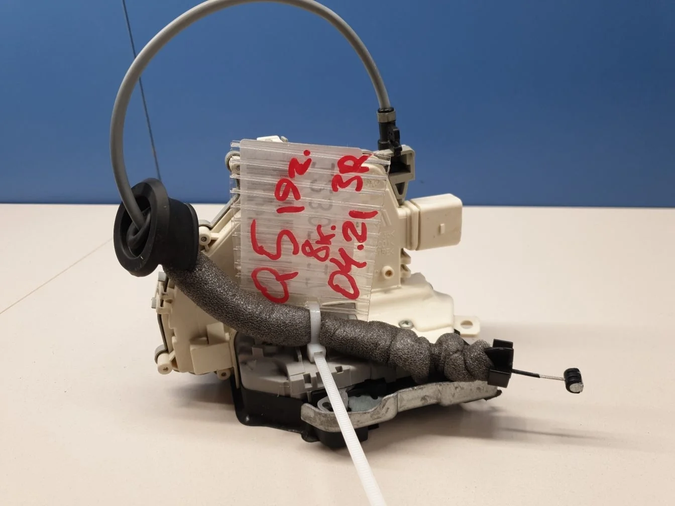 Замок двери задней правой для Audi Q5 FY 2017-