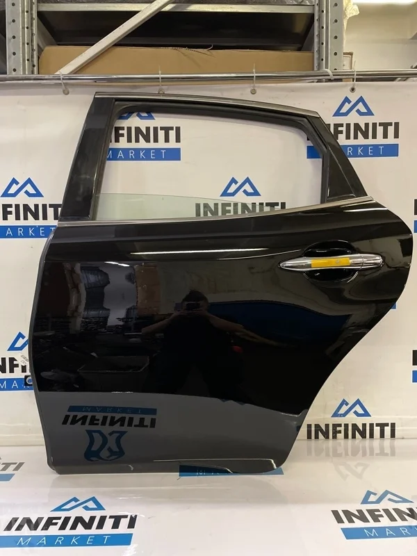 Дверь задняя левая Infiniti Q70 Y51 2019