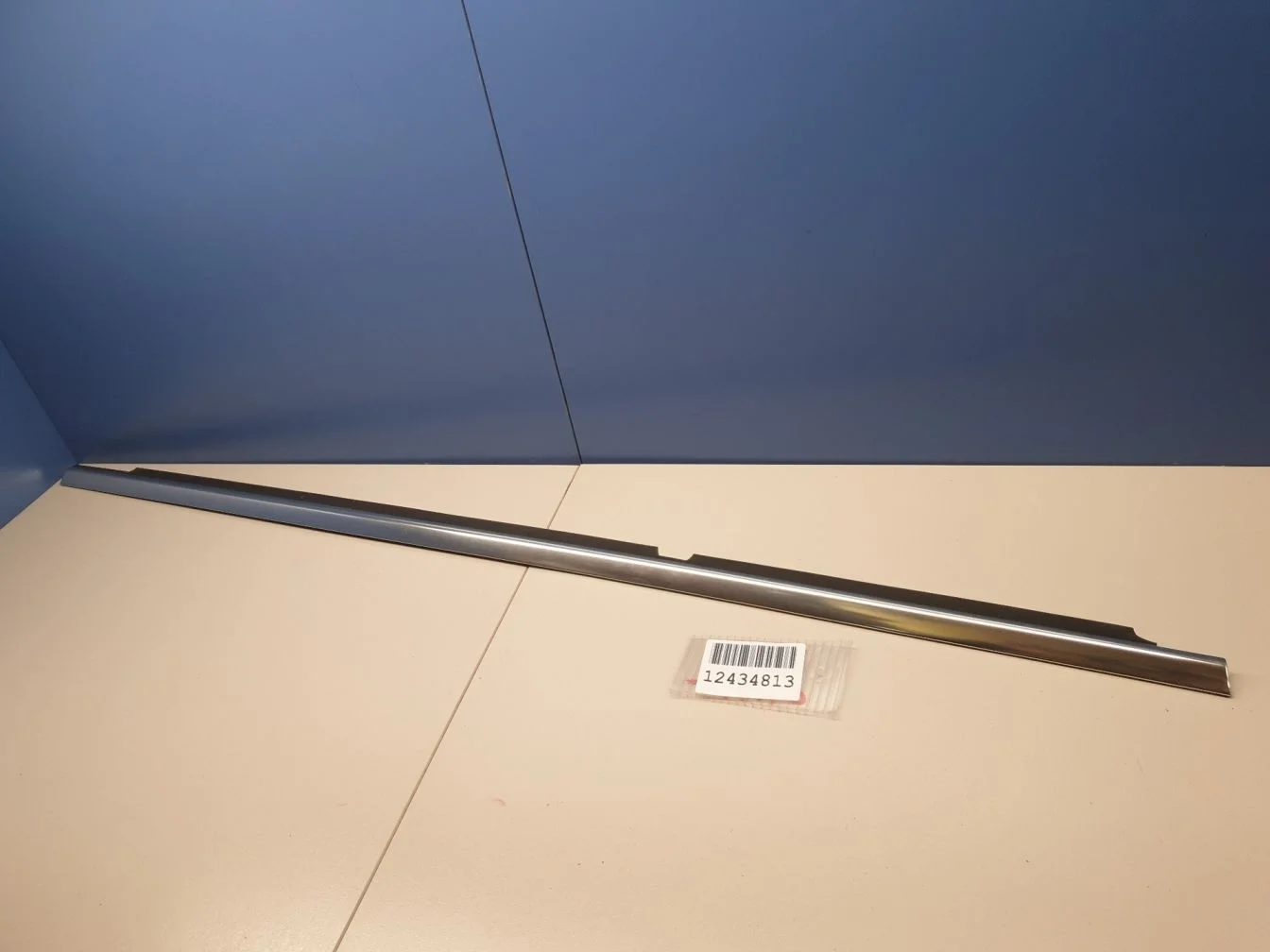Молдинг стекла задней левой двери для Mercedes E-klasse W212 2009-2016