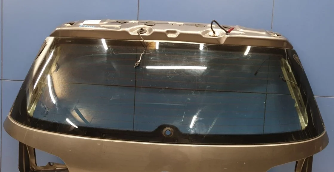 Стекло двери багажника для Volkswagen Golf 7 2012-2020