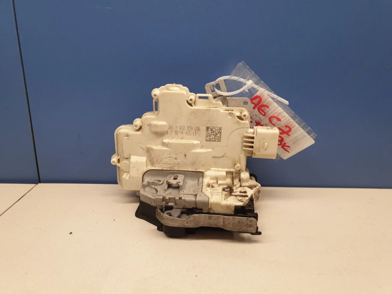 Замок двери задней правой для Audi A6 S6 C7 2011-2018