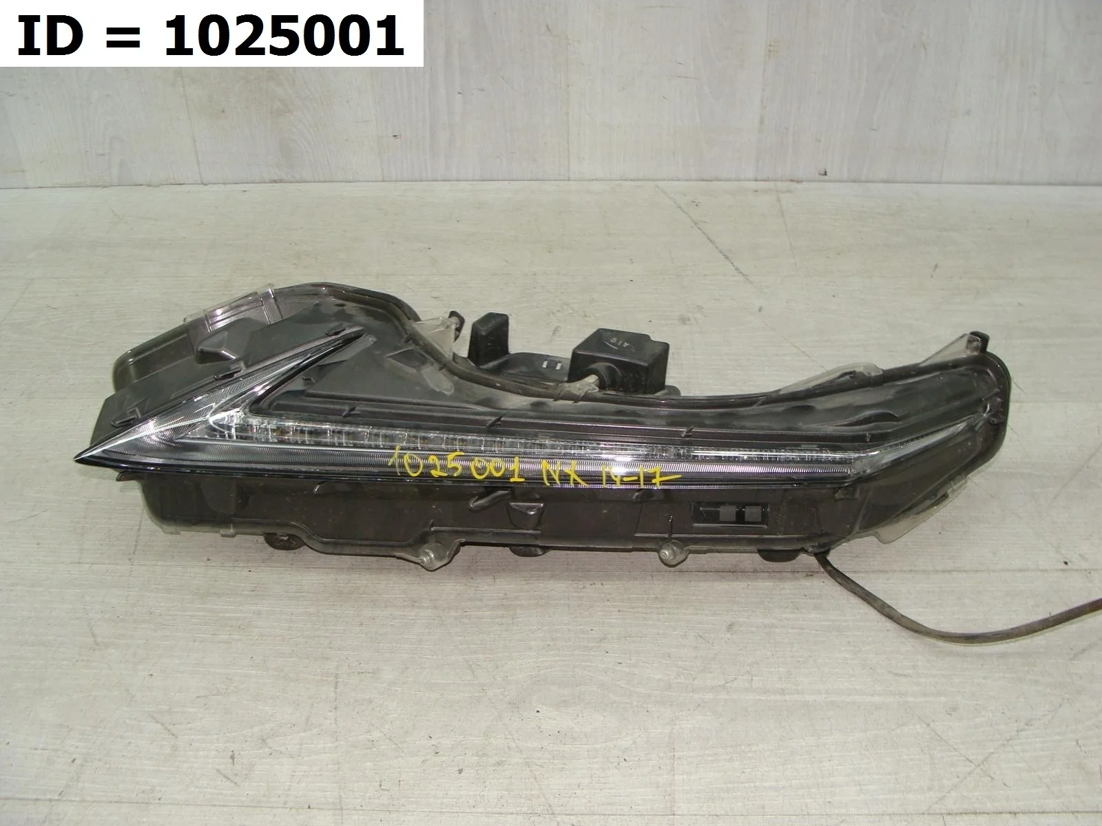 фара противотуманная передний левый Lexus NX NX200 NX200T NX300 NX300H 1, Z10 ZGZ15 ZGZ10 AGZ10 AGZ15 AYZ15 Передний Левый  8162078040 2014-2021 (контрактная запчасть)