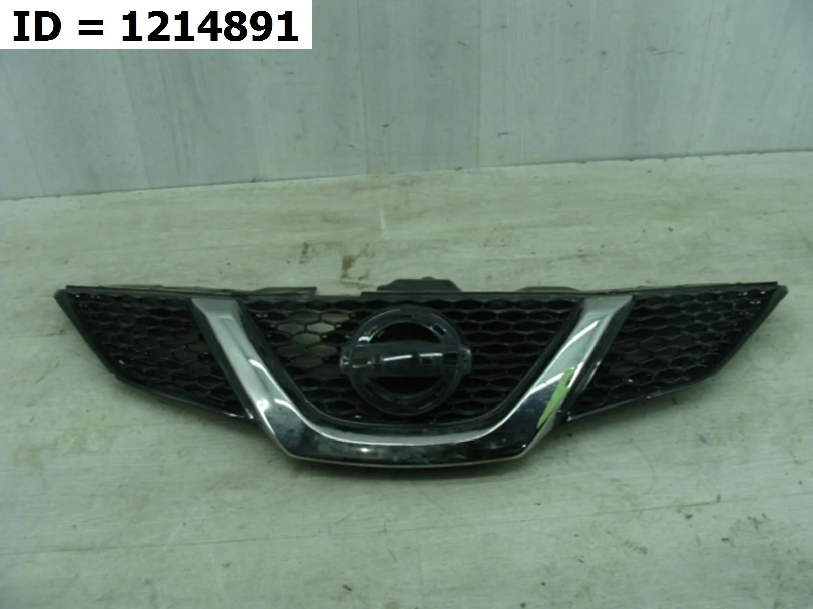 решетка радиатора Nissan QASHQAI 2, J11  623104EM1A 2013-2023 (контрактная запчасть)