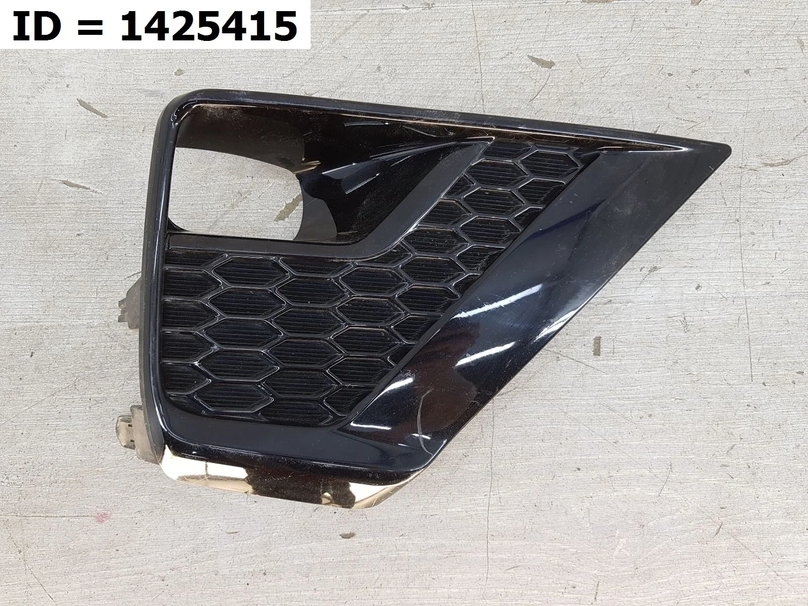 накладка птф правая Toyota LAND CRUISER PRADO 4, P150 GRJ150L TRJ150L Правый  52030WQ010 2009-2024 (контрактная запчасть)