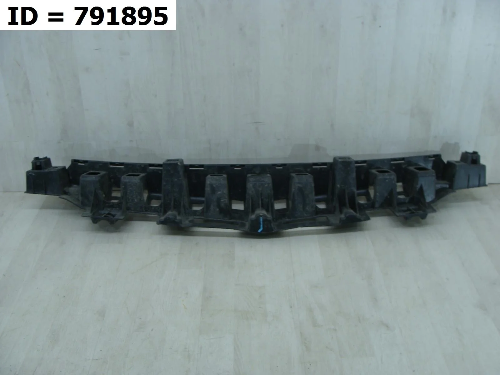 кронштейн бампера задний MERCEDES BENZ GL Class 2, X166 166 X166.824 Задний  A1668850100 2012-2019 (контрактная запчасть)