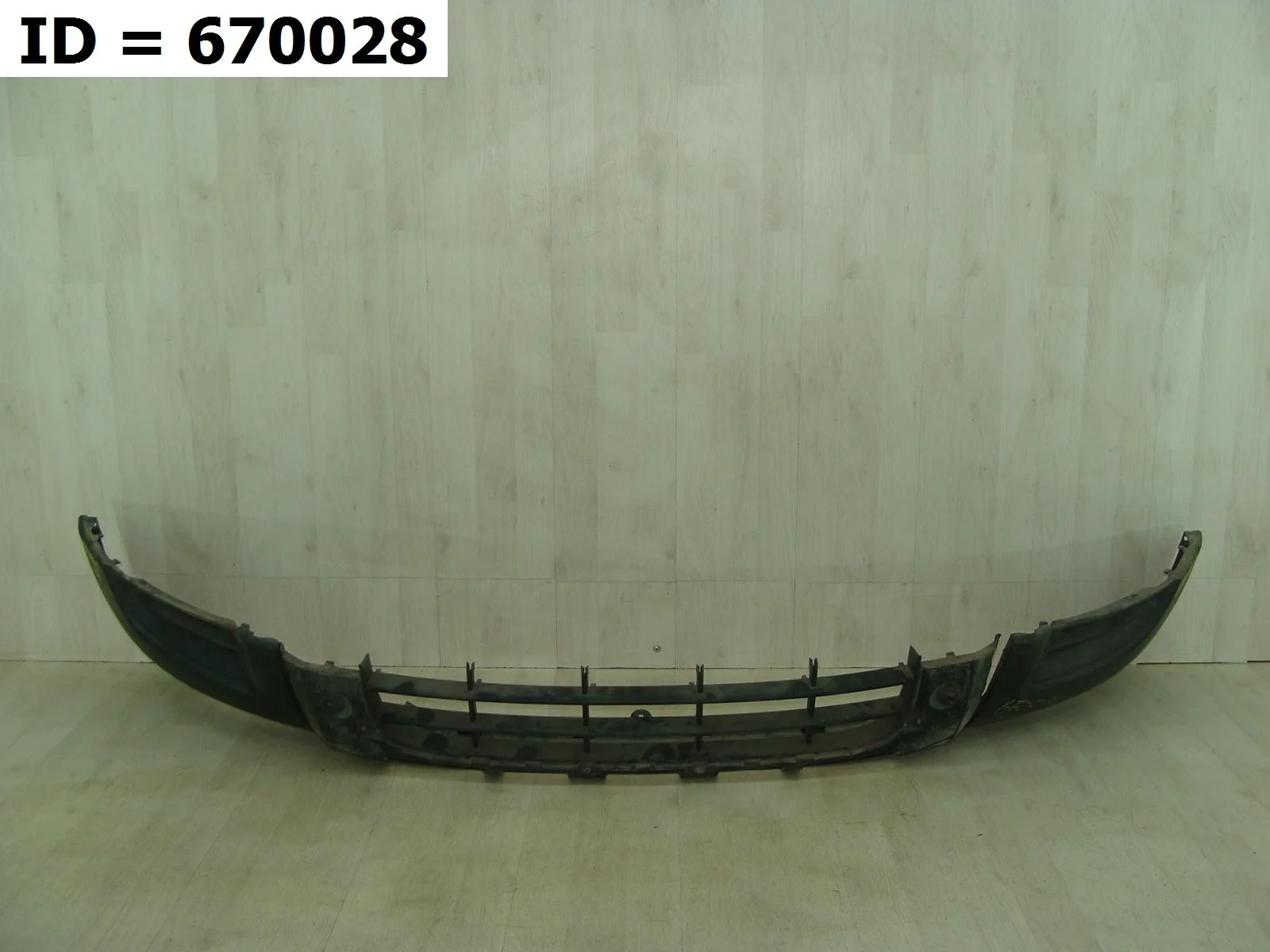 накладка на бампер передняя Skoda YETI 1  5L  Передний  5L0807061 2009-2018 (контрактная запчасть)
