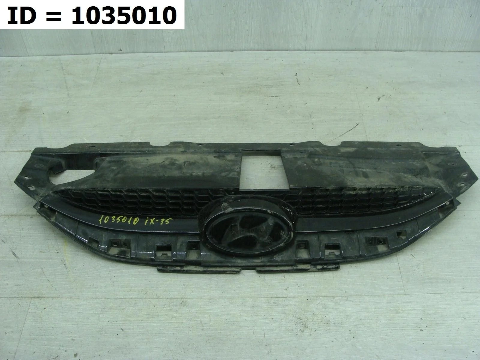 решетка радиатора Hyundai ix35 1, LM  863512Y000 2009-2015 (контрактная запчасть)