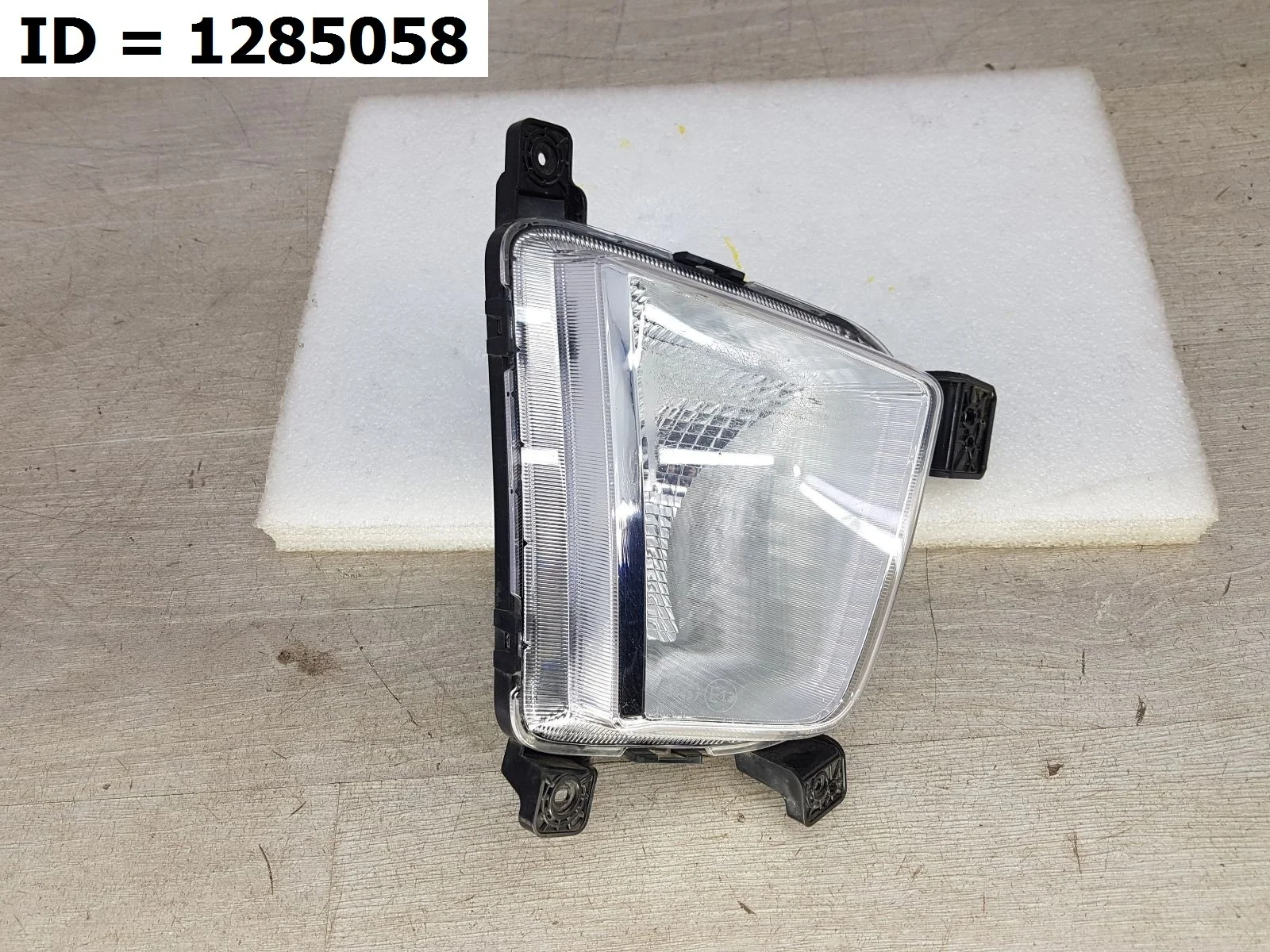 фара противотуманная передний правый Hyundai CRETA 1  GS  Передний Правый  92208M0000 2015-2021 (контрактная запчасть)