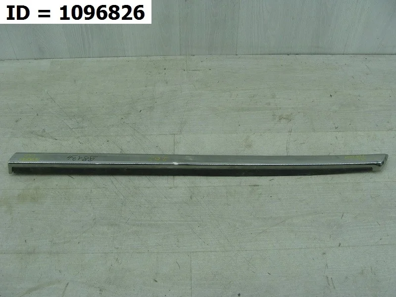 накладка на дверь Toyota LAND CRUISER 11, 200 UZJ200 VDJ200  75071-60150 2007-2021 (контрактная запчасть)