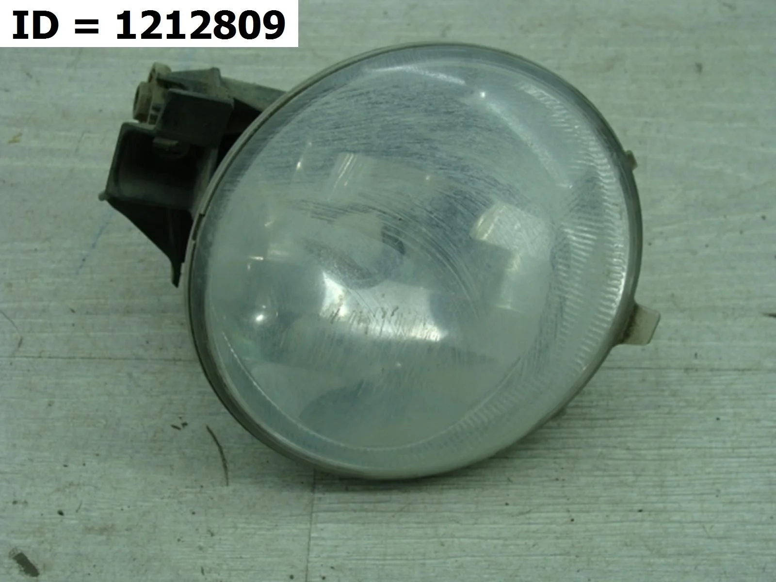 фара противотуманная передний левый Toyota RAV4 4, XA40 ZSA44 Передний Левый  8122060120 2012-2019 (контрактная запчасть)