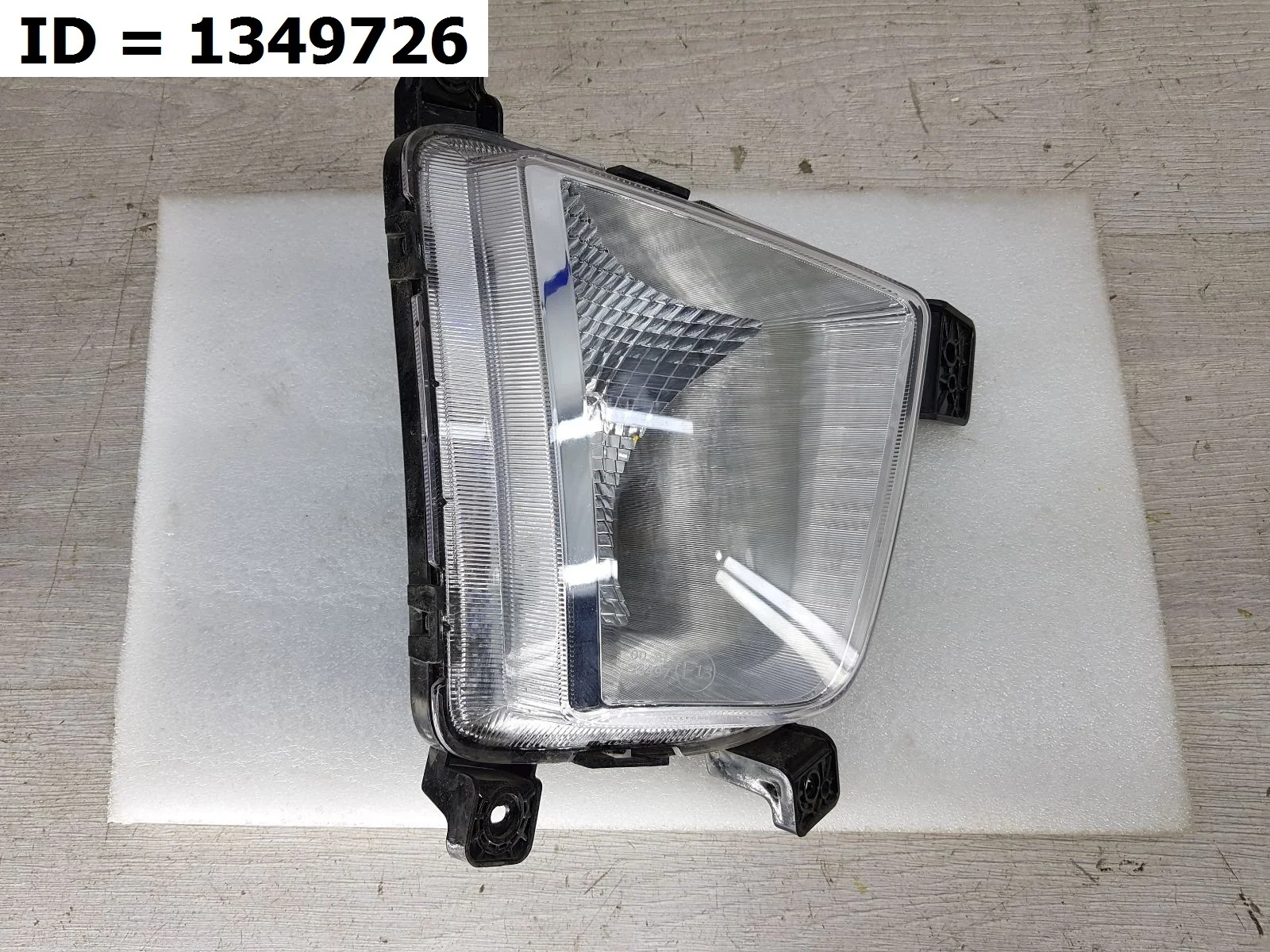 фара противотуманная передний правый Hyundai CRETA 1  GS  Передний Правый  92208M0000 2015-2021 (контрактная запчасть)