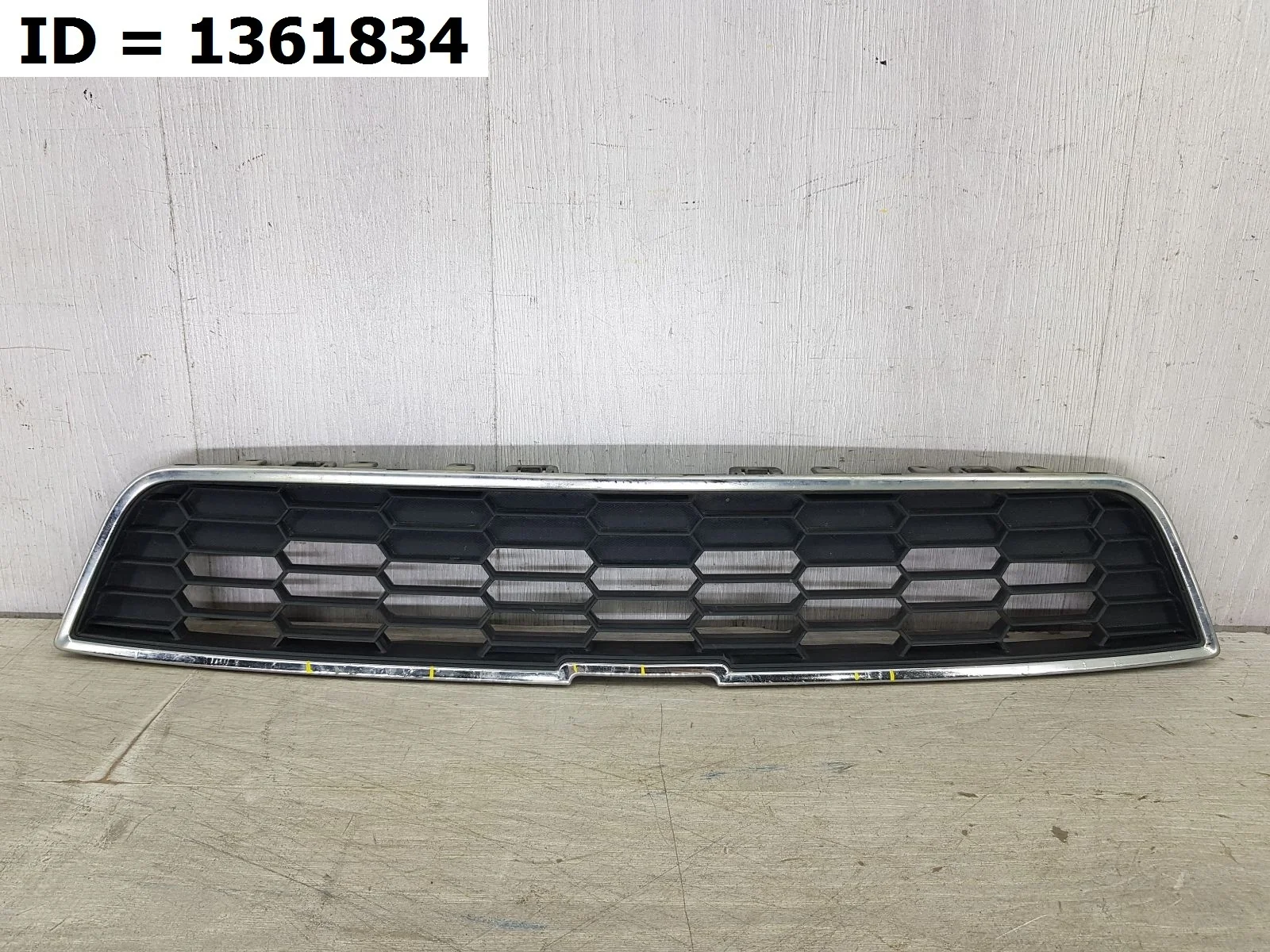 решетка радиатора Chevrolet AVEO 2, T300  96694759 2011-2015 (контрактная запчасть)
