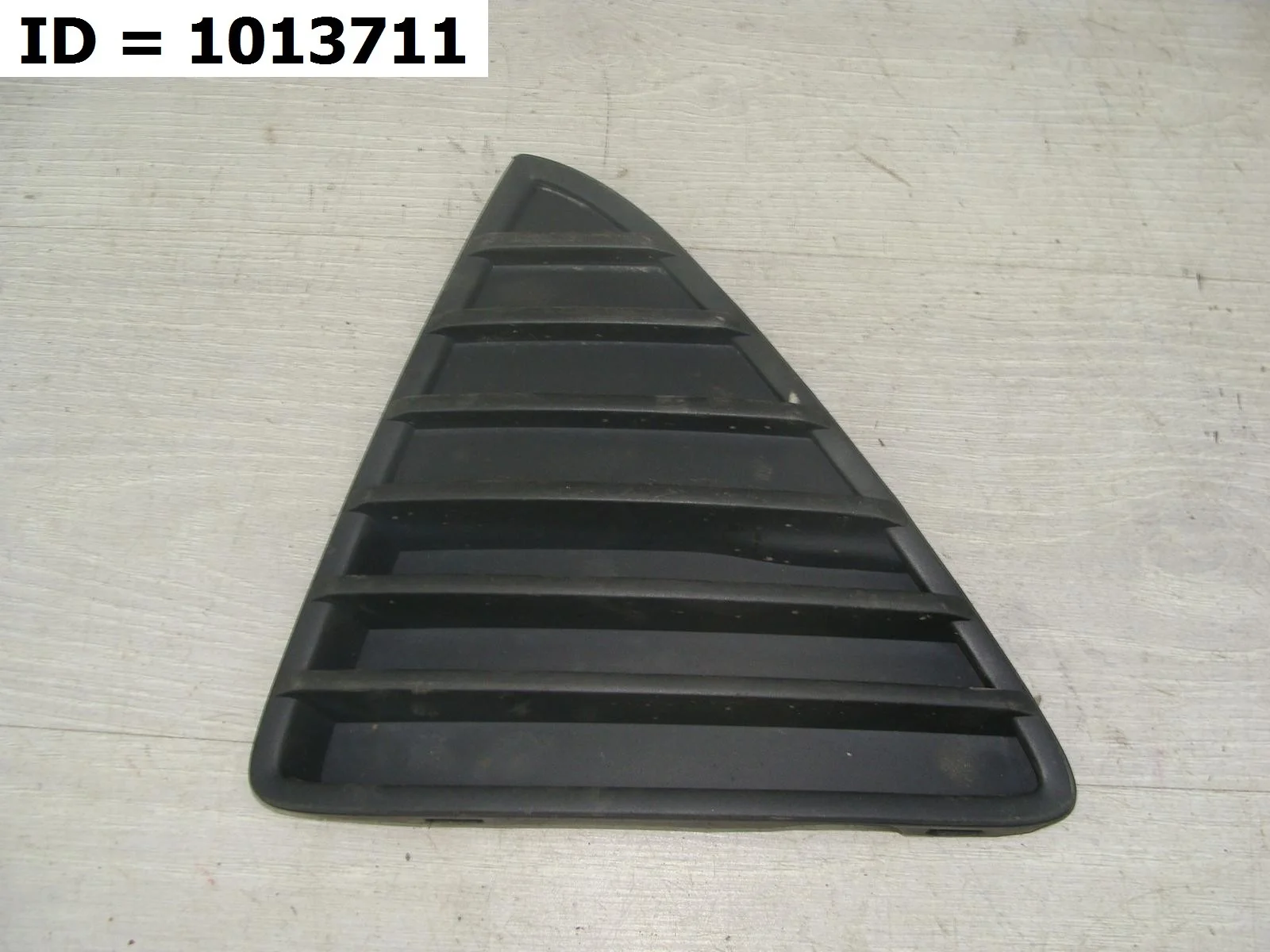 решетка бампера передняя левая Ford FOCUS 3, DYB MK3 BK BL BM CB8 Передний Левый  1718737 2010-2019 (контрактная запчасть)