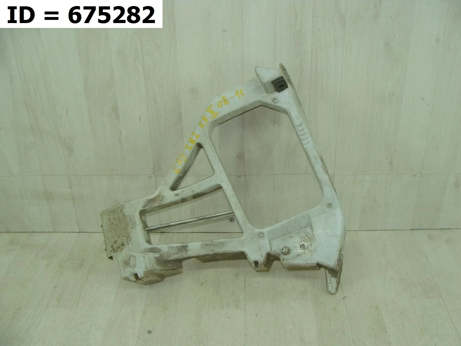 кронштейн бампера задний левый Ford Focus 2, Mk2 CB4 Задний Левый  4M51-A17E851 2004-2011 (контрактная запчасть)