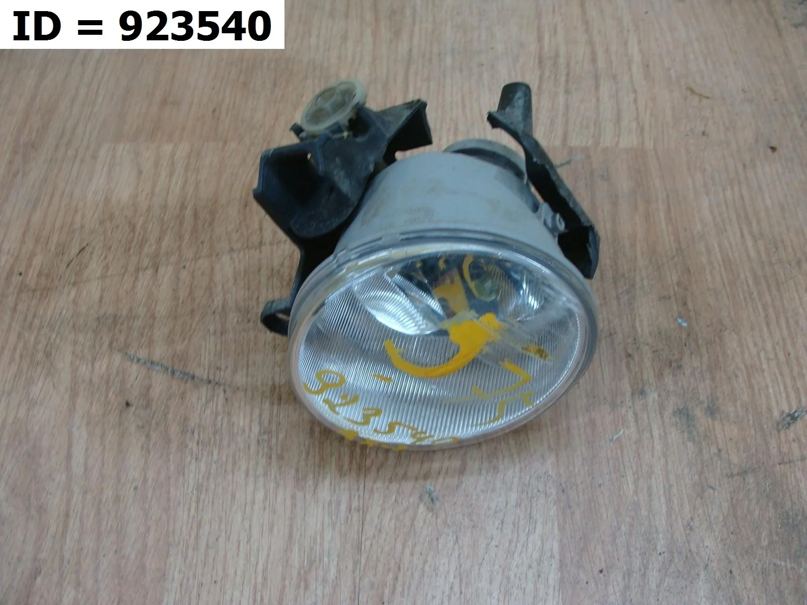 фара противотуманная передний правый Lexus RX 3, AGL10 GGL15 GGL10 GYL15 Передний Правый  8121112230 2008-2015 (контрактная запчасть)