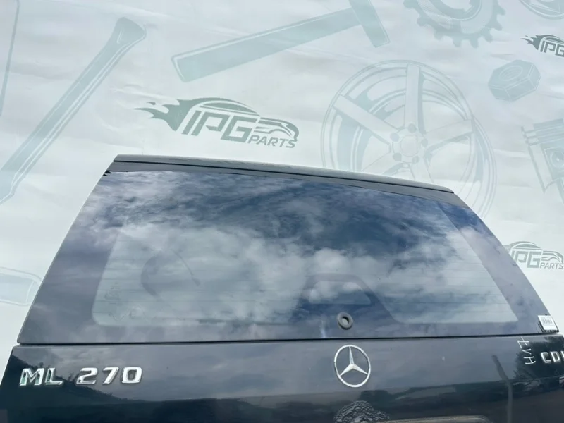 Стекло крышки багажника Mercedes-benz ML 2004 W163