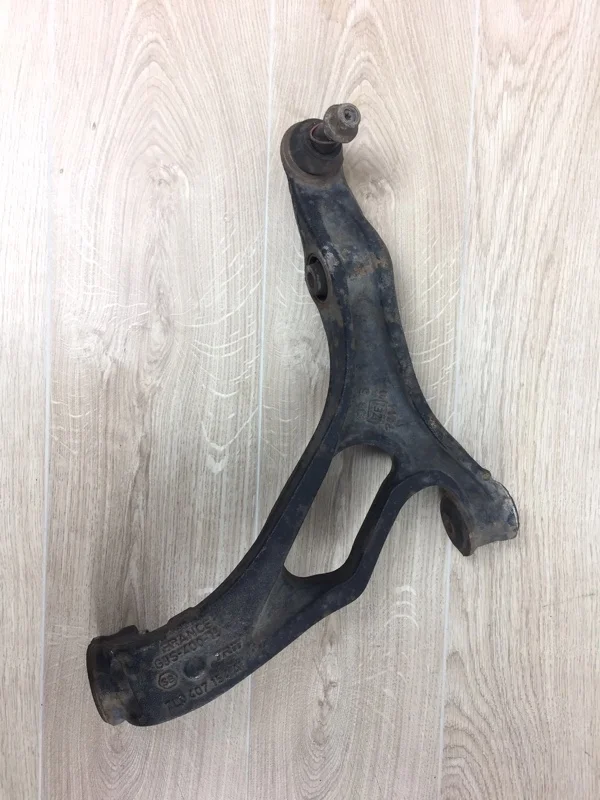 Рычаг подвески нижний VW Touareg 2003-2010 7L