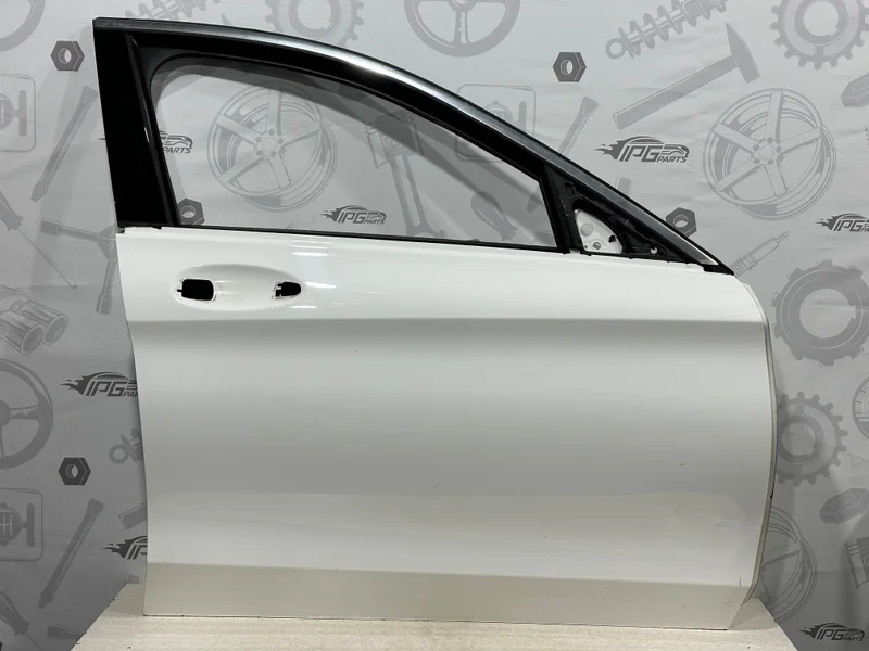 Дверь передняя правая Mercedes-benz 2015 W205